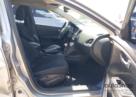 2015 Dodge Dart Sxt z USA, uszkodzony, nr VIN 1C3CDFBB1FD211555